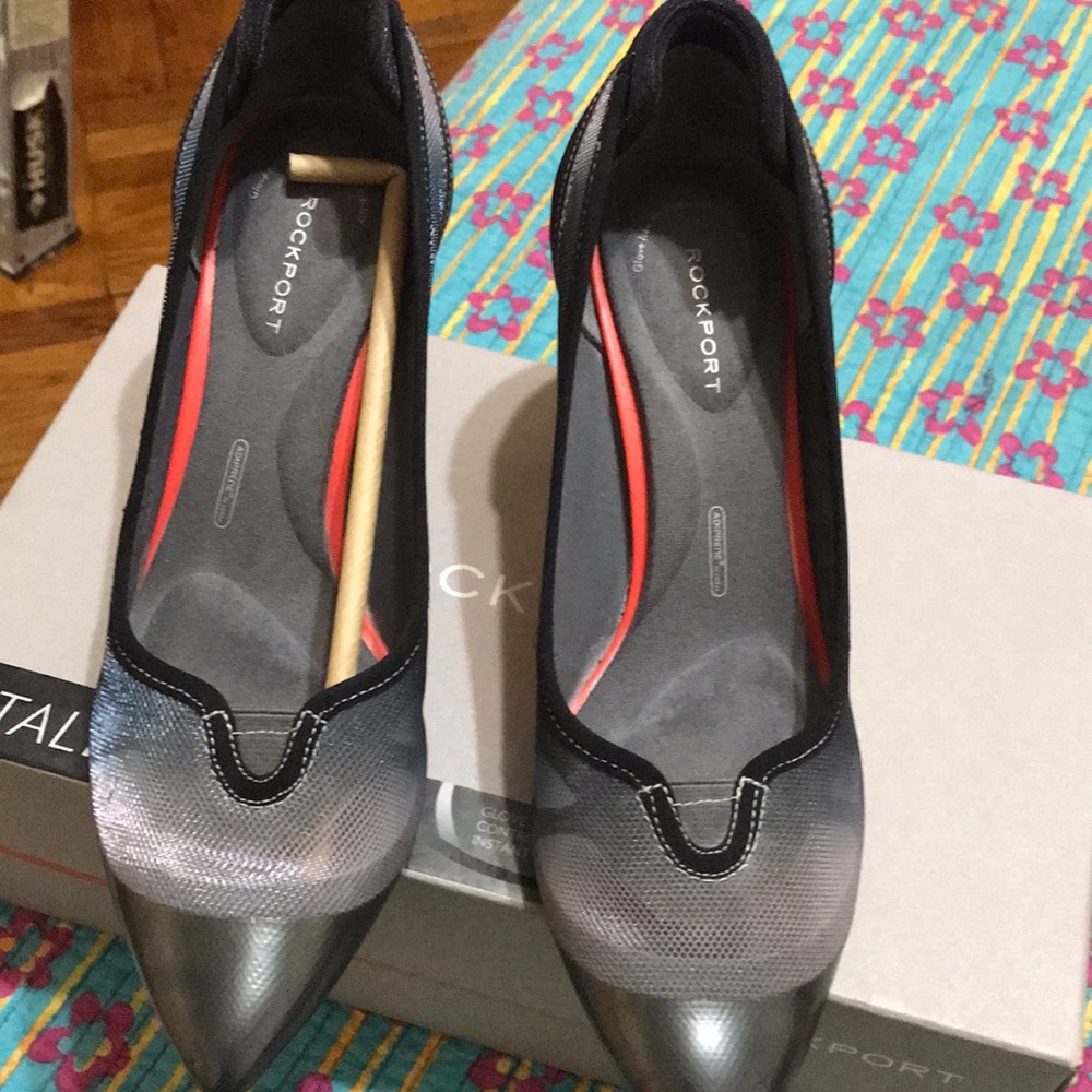 Selling Rockport shoes